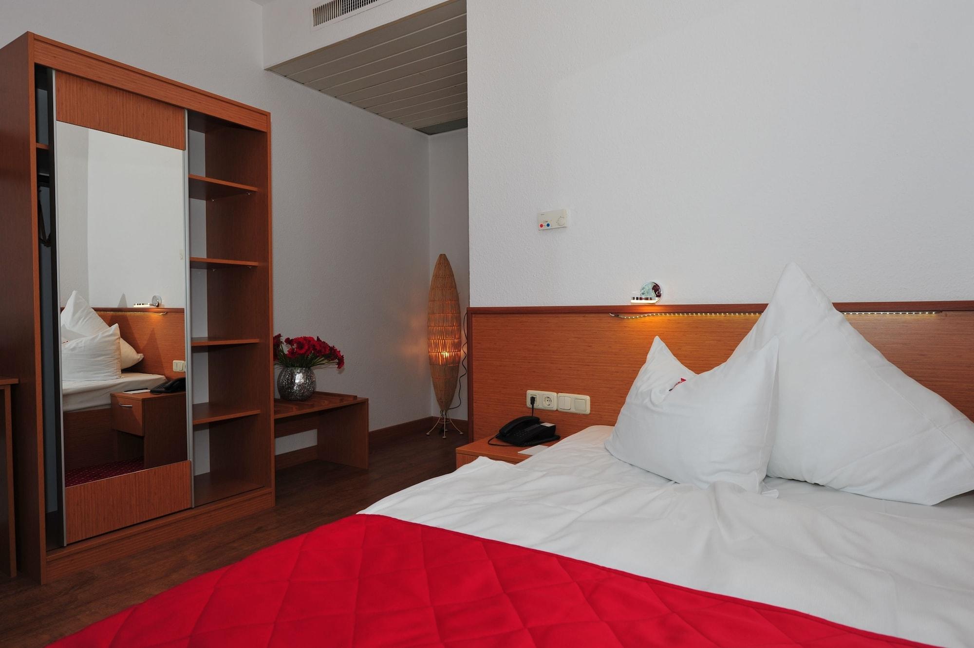 Arthotel Ambassador Wiesbaden - Free Parking Ngoại thất bức ảnh