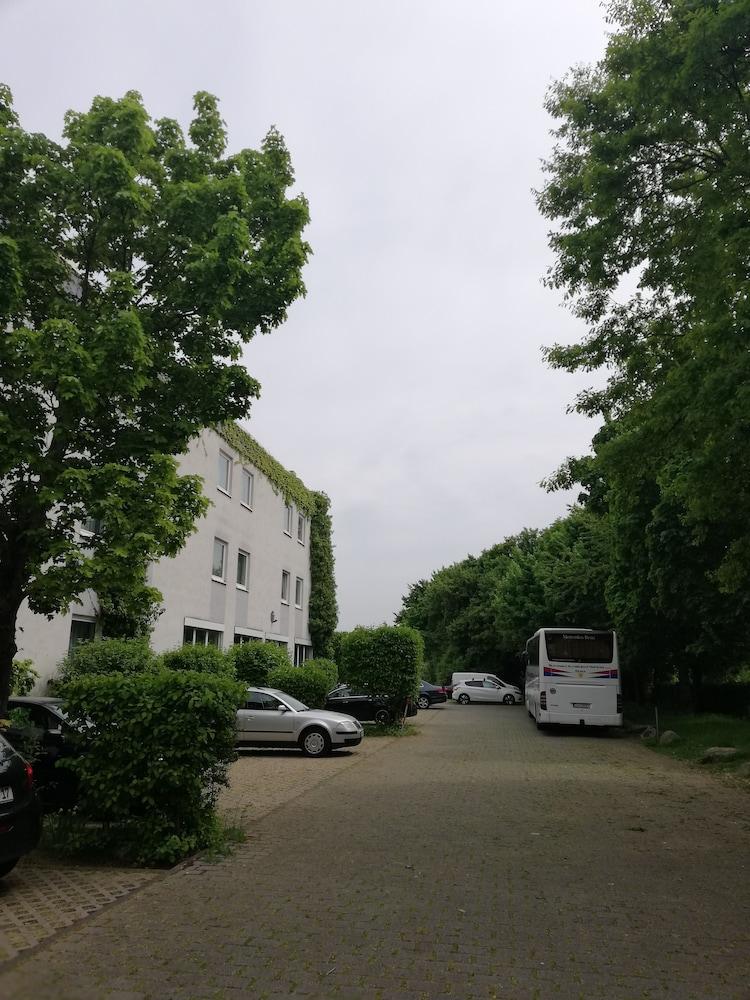 Arthotel Ambassador Wiesbaden - Free Parking Ngoại thất bức ảnh